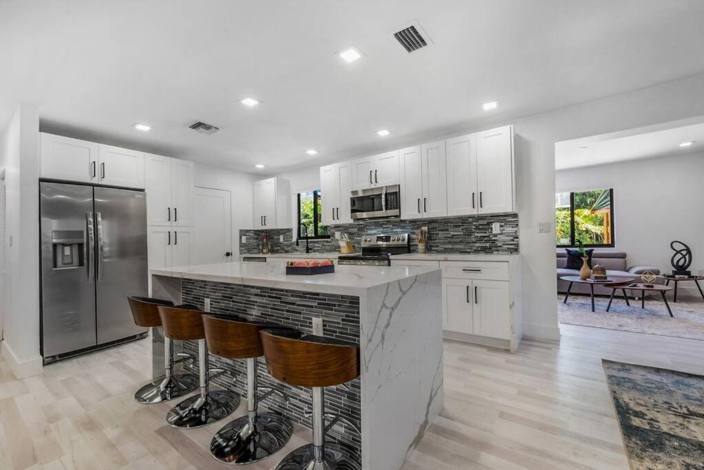 Exclusive Retreat 5br, Heated Pool, Games, Bbq And Fun L71
